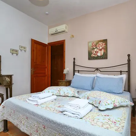 Augusta Apartment Skopelos Town