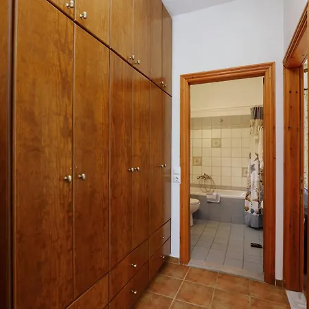 Augusta Apartment